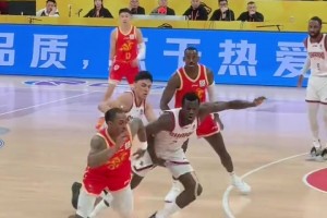 广厦新援雷琼·塔克这球风看上去有点炸啊，就是发型有点逗！