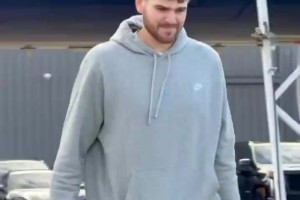 连打两场！杨瀚森随队客场征战萨克拉门托 阿夫迪亚穿扮好骚啊